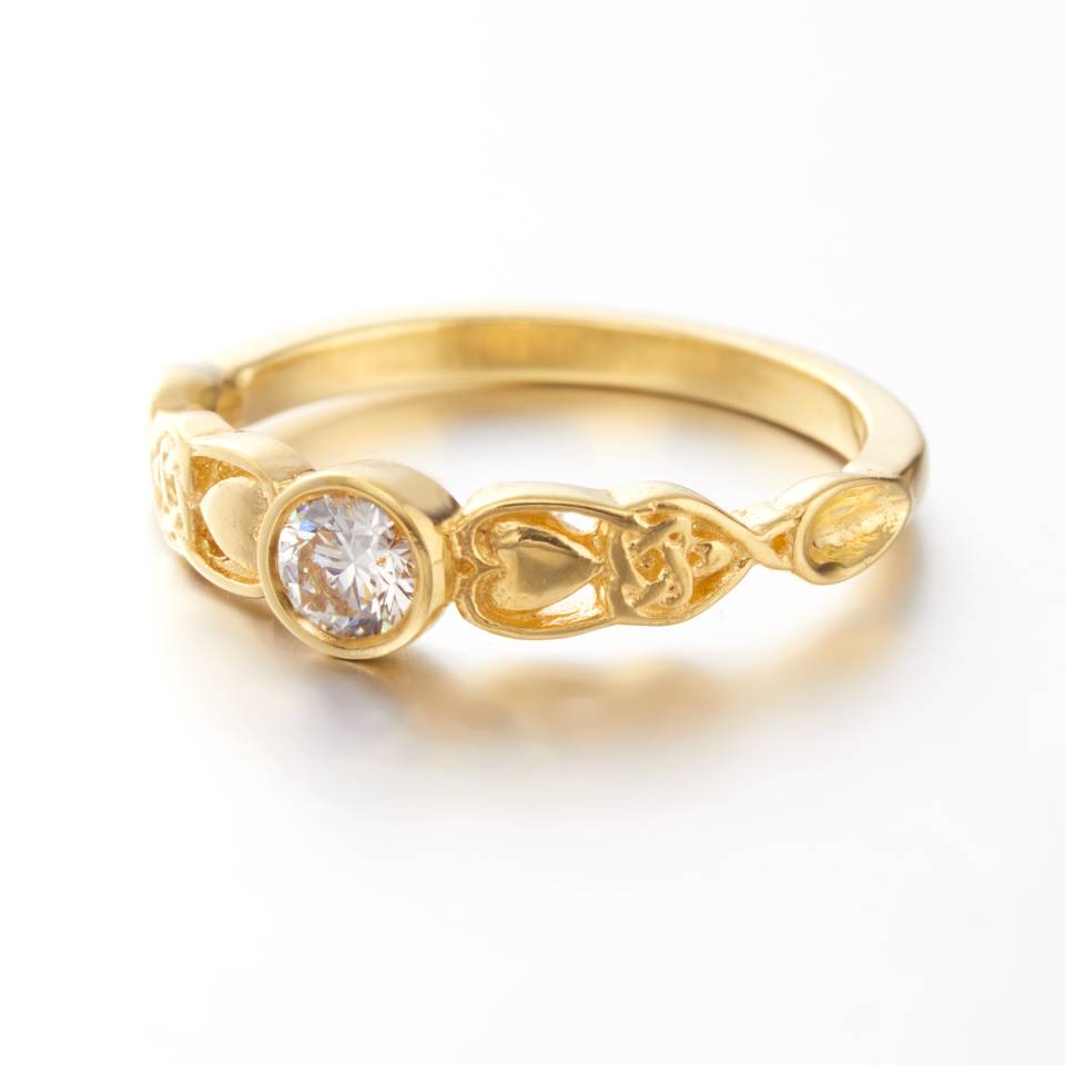 18ct Eryri Welsh gold Lovespoon engagement ring set with a 0.25ct brilliant lab-grown diamond