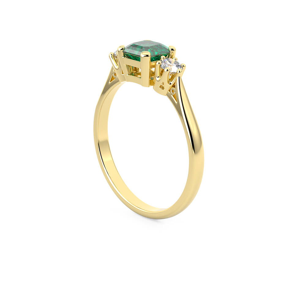WG 013 3 stone ring 3