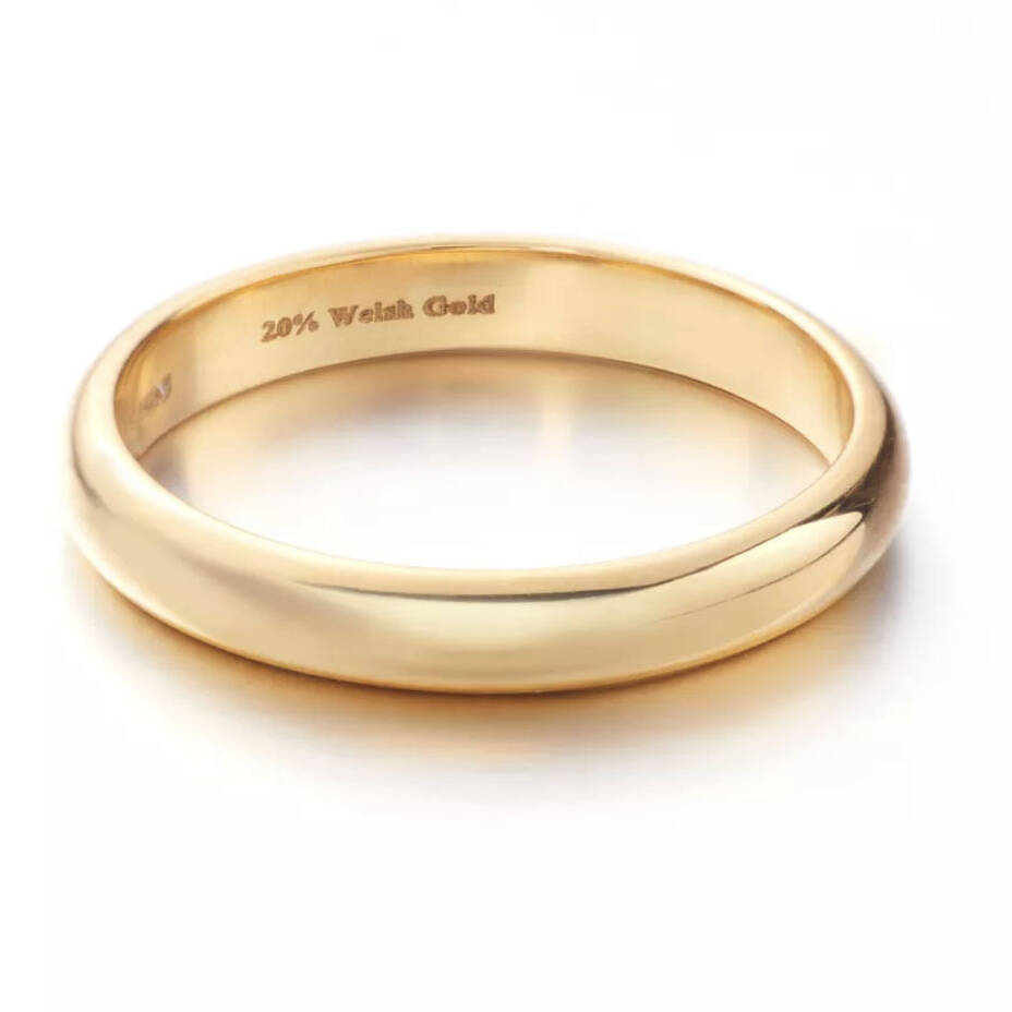 A 3mm D-section 18ct Welsh gold wedding ring band shown against a plain background.