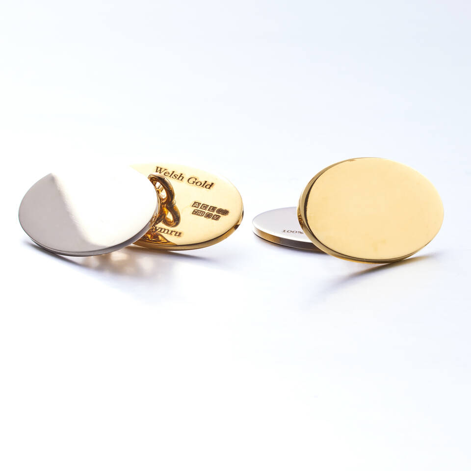 18ct oval shaped 100% Welsh gold cufflinks plain for personalised engraving