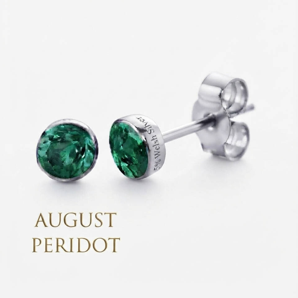 Pair of 5% Welsh silver bezel stud earrings set with 5mm natural Peridot birthstones for August